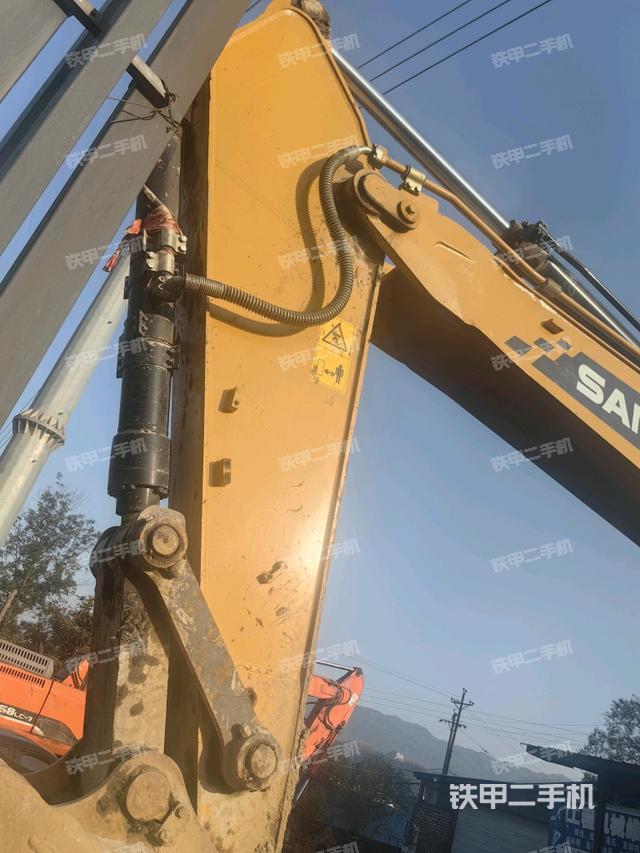 小臂整体左后（工作和回转装置）