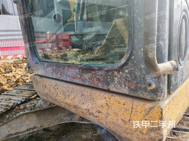 驾驶室左前45度（驾驶室部分）