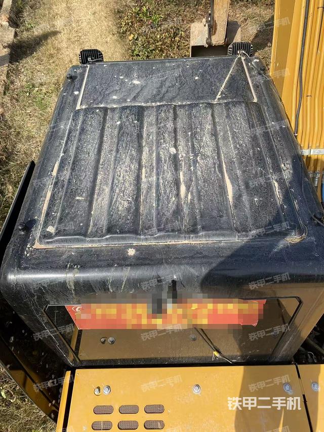 驾驶室顶部（整机外观）