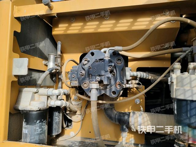 液压泵斜45 左（大件舱室）