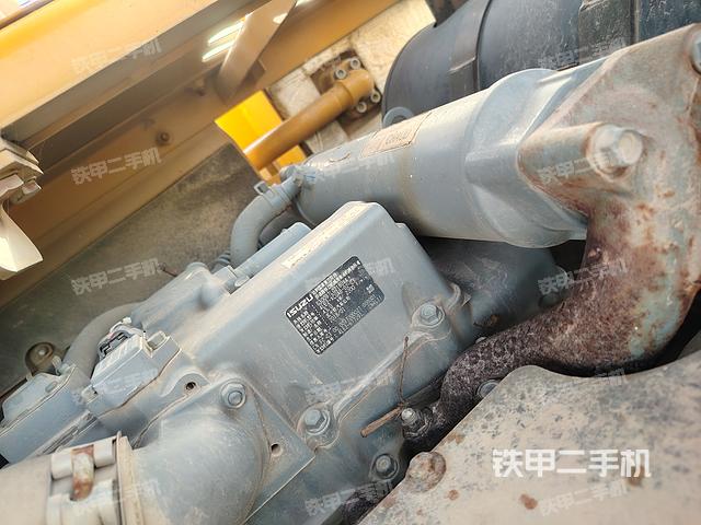 回轉(zhuǎn)馬達(dá)和主控閥（整機(jī)外觀）