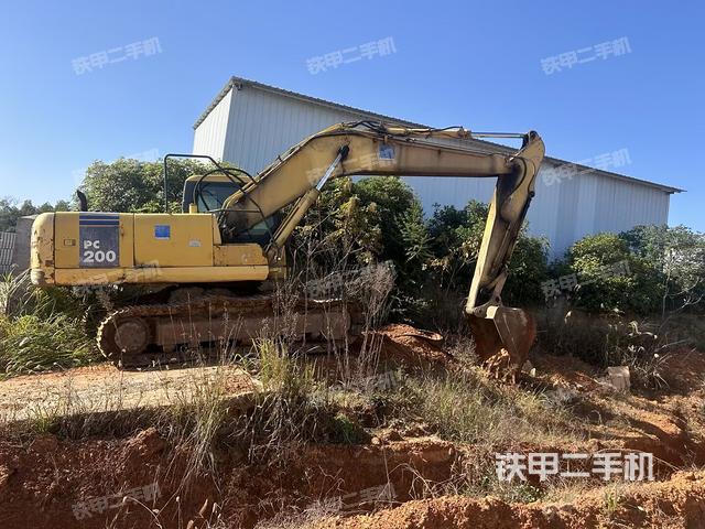 小松PC200-7挖掘机