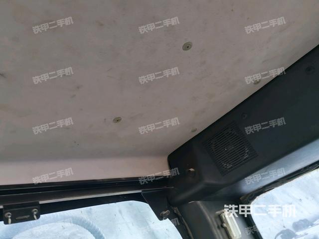 右侧玻璃角标（驾驶室部分）