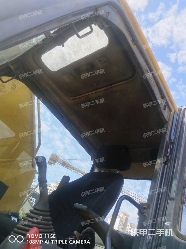 后窗玻璃角标（驾驶室部分）