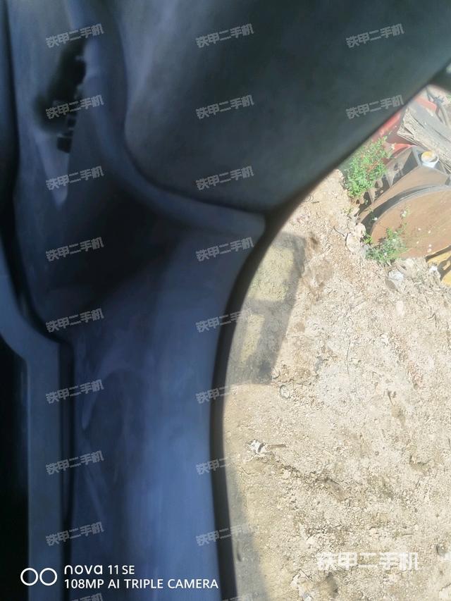 座椅后部（驾驶室部分）