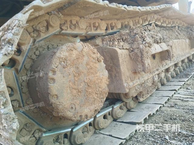 右驱动轮（行走机构）