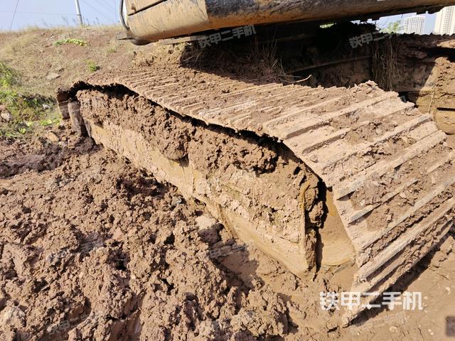 左侧履带整体 （行走机构）