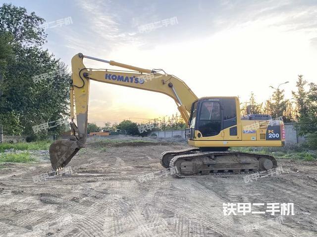 小松PC200LC-8M0挖掘機(jī)