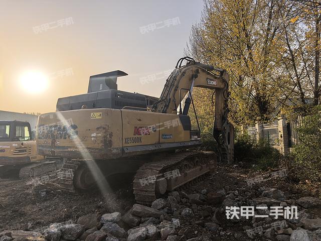 驾驶室顶部（整机外观）