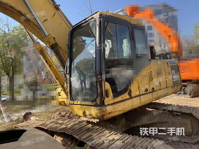 小松PC200-7挖掘机