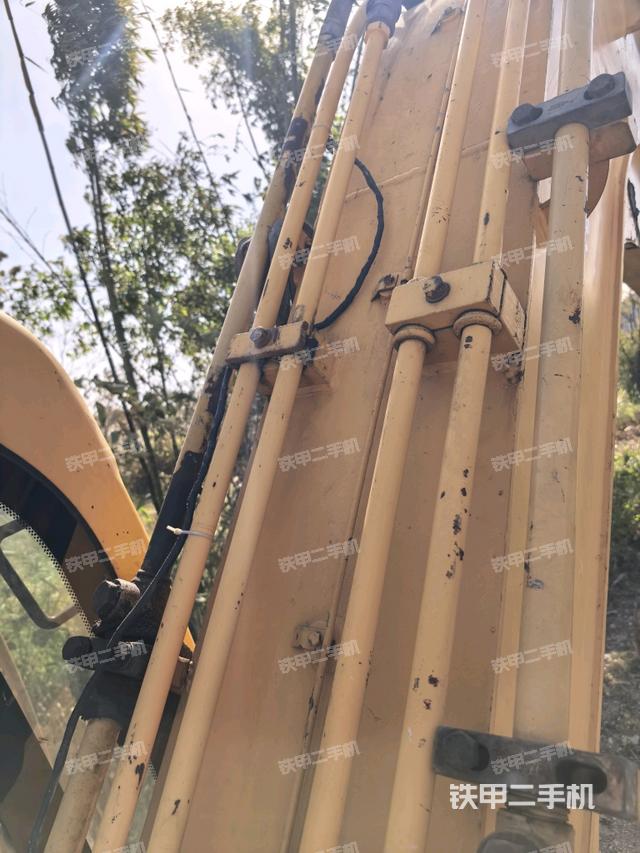 大臂背部俯视（工作和回转装置）