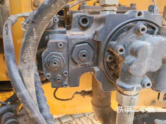 液压泵斜45 左（大件舱室）