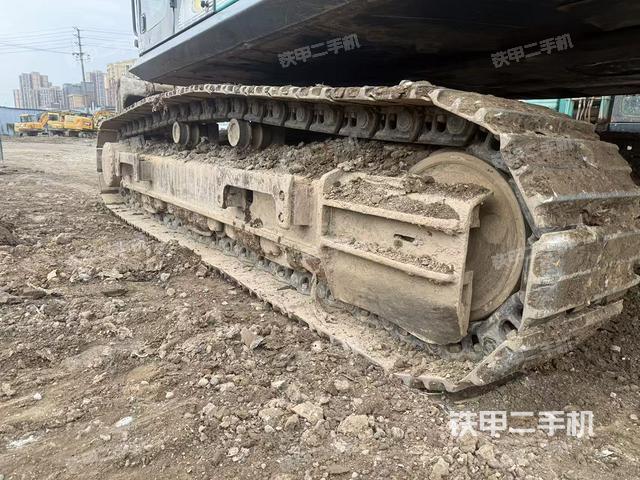 单侧履带整体（整机外观）