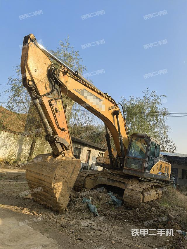 三一重工SY285C挖掘机