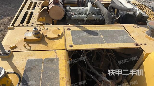 气门室盖螺丝特写（上车部件）