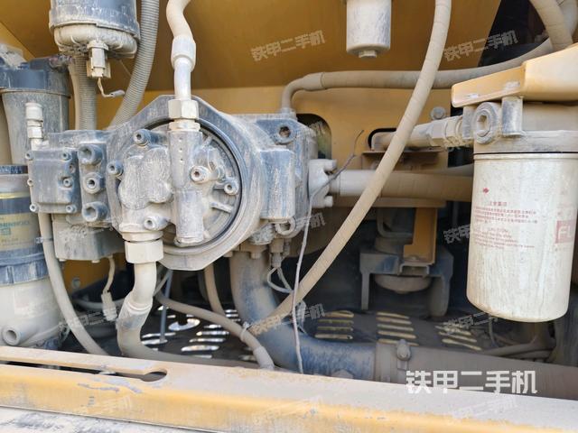 液压泵斜45 左（大件舱室）