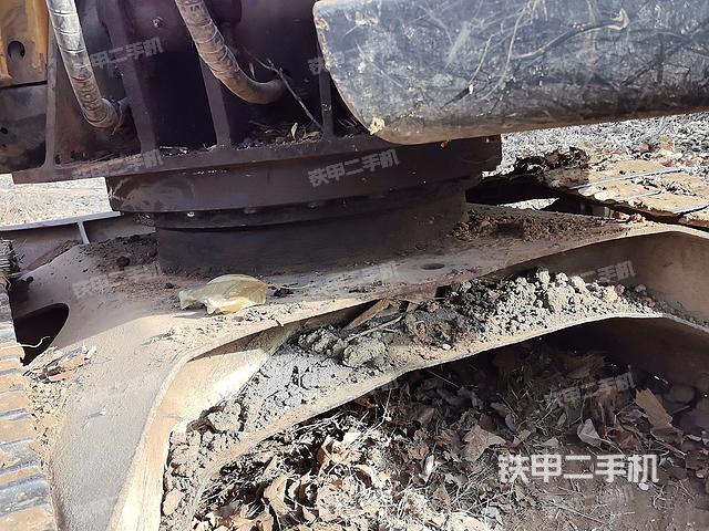 駕駛室頂部（整機外觀）