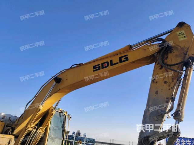 大臂整體?右側(cè)（工作和回轉(zhuǎn)裝置）