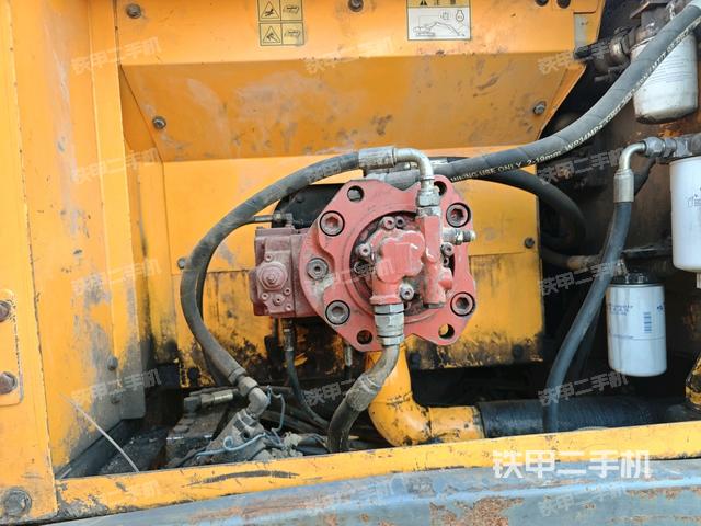 液压泵斜45 左（大件舱室）