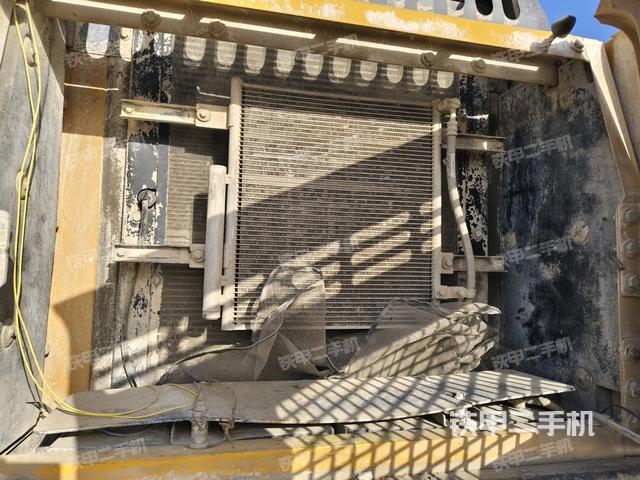 散熱器正面（大件艙室）