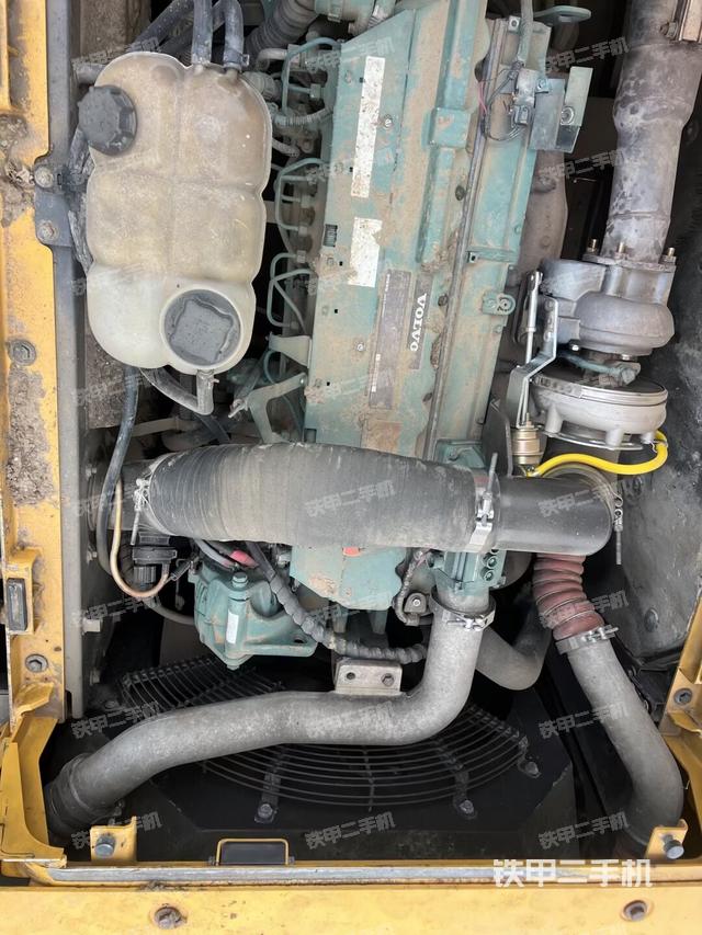 发动机整体俯视（整机外观）