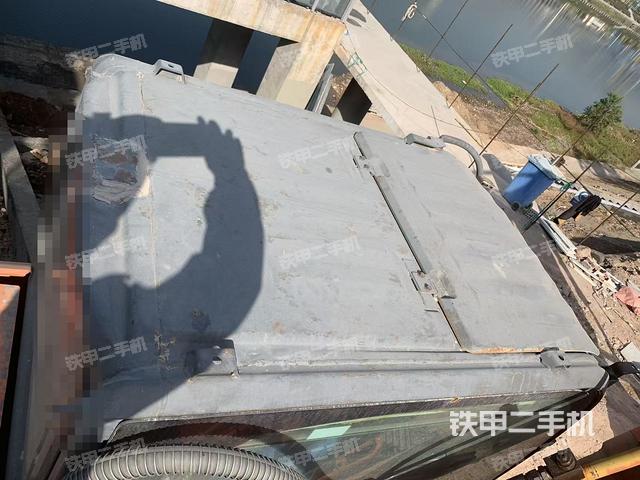 駕駛室頂部（整機(jī)外觀）