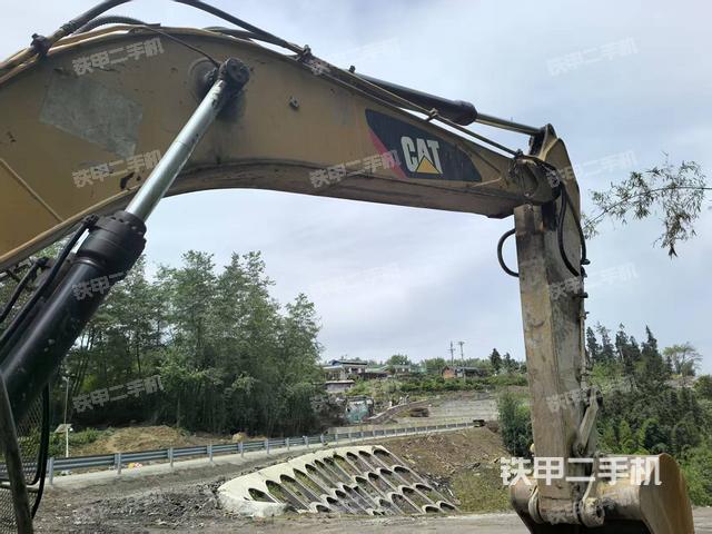 駕駛室整體（整機(jī)外觀）