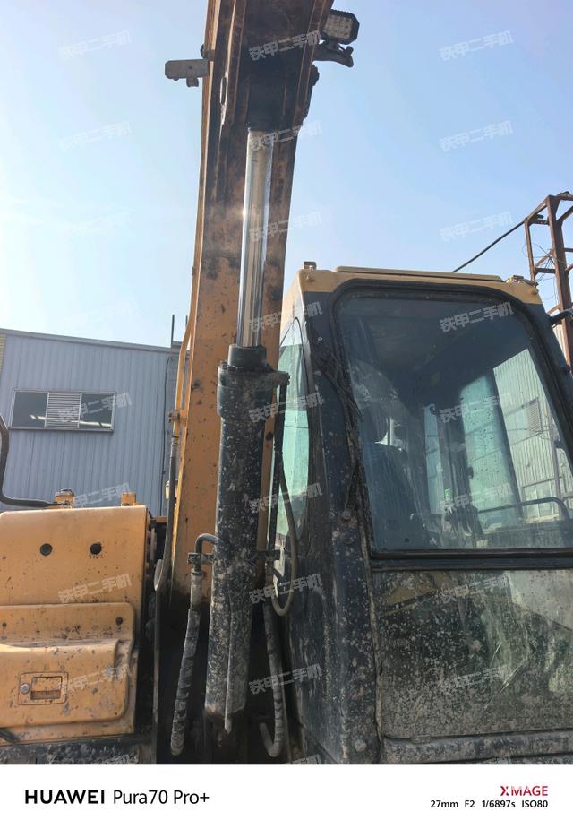 轉(zhuǎn)盤和下車架正前（工作和回轉(zhuǎn)裝置）