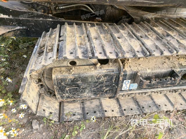 右側(cè)履帶整體?（行走機(jī)構(gòu)）