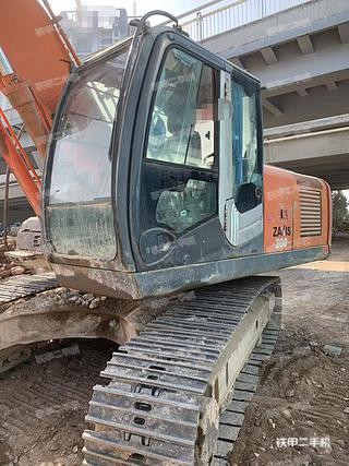 日立ZX200-3挖掘机