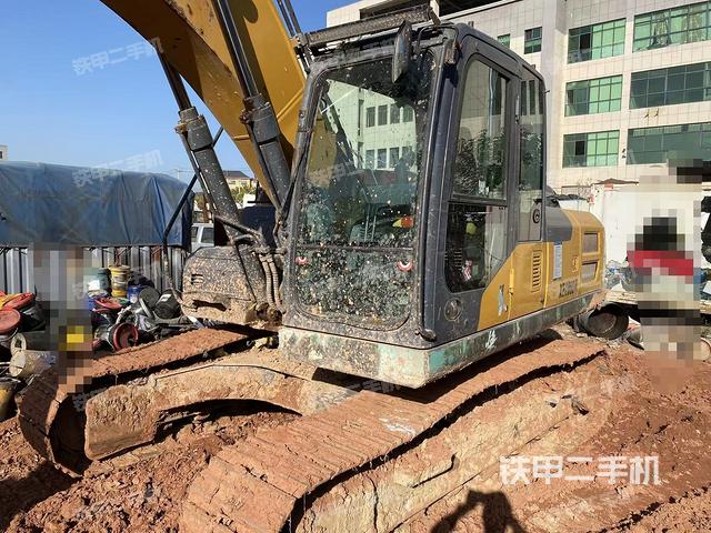 徐工XE200DA挖掘机
