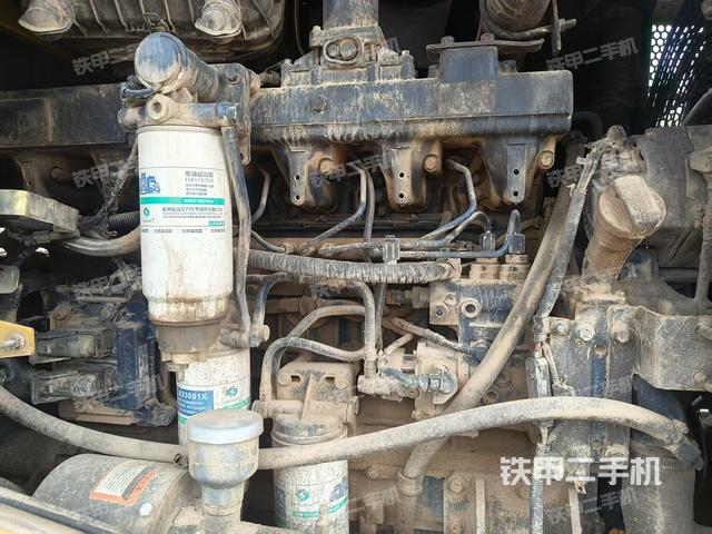 發(fā)動機右側(cè)（整機外觀及大件）