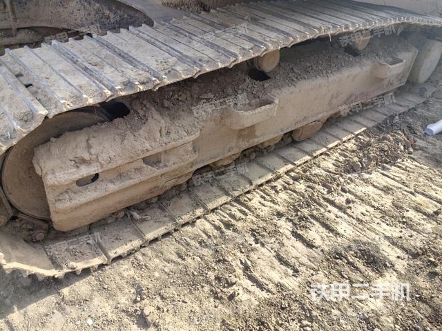 單側(cè)履帶整體（整機(jī)外觀）