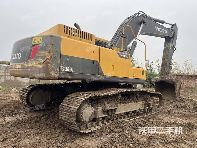 驾驶室顶部（整机外观）