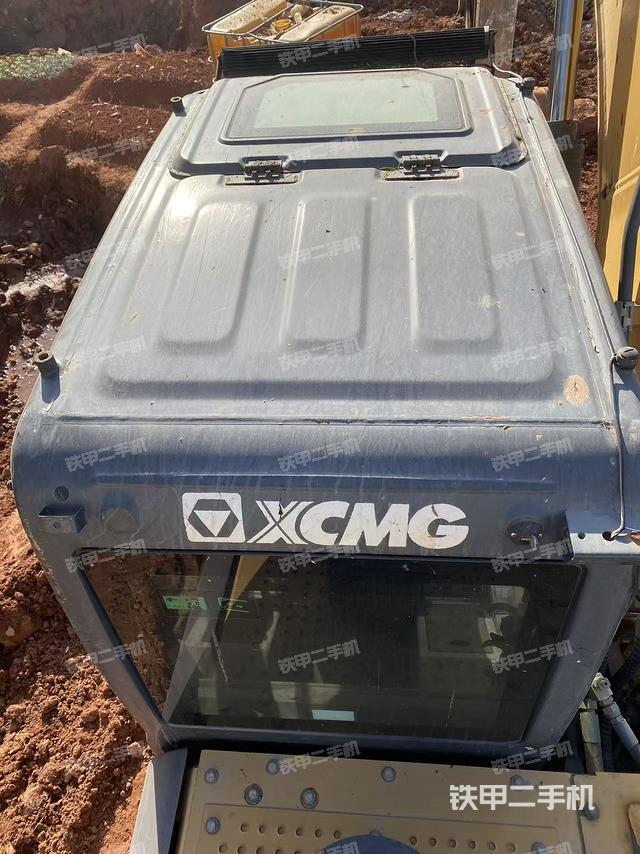 驾驶室顶部（整机外观）