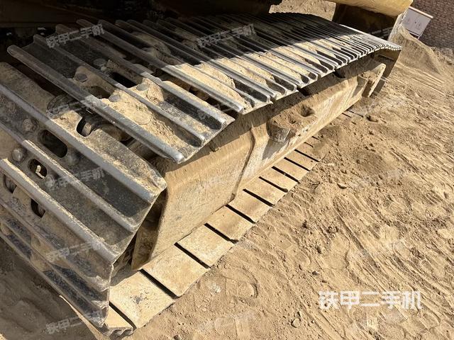 单侧履带整体（整机外观）