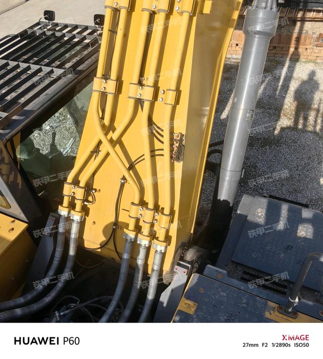 駕駛室頂部（整機(jī)外觀）