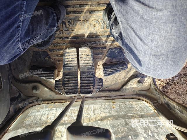 驾驶室顶部（整机外观）