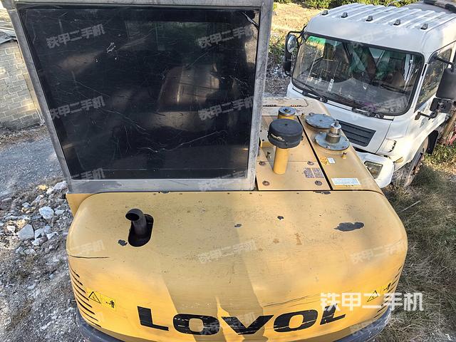 驾驶室整体（整机外观）