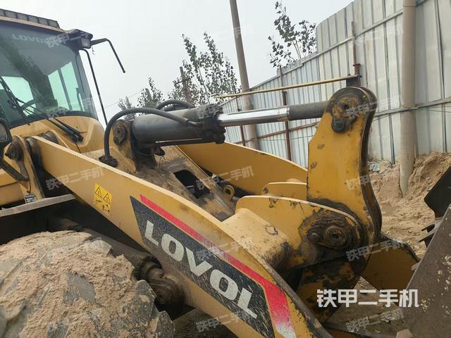 駕駛室工作臺（整機外觀及大件）