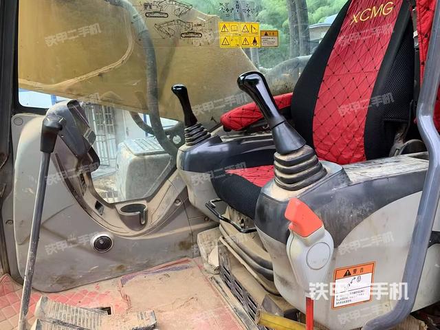 駕駛室整體（整機外觀）