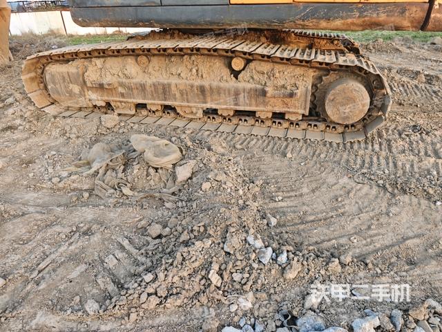 左侧履带整体 （行走机构）