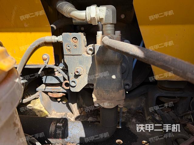 驾驶室整体（整机外观）