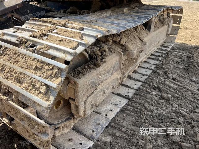 单侧履带整体（整机外观）