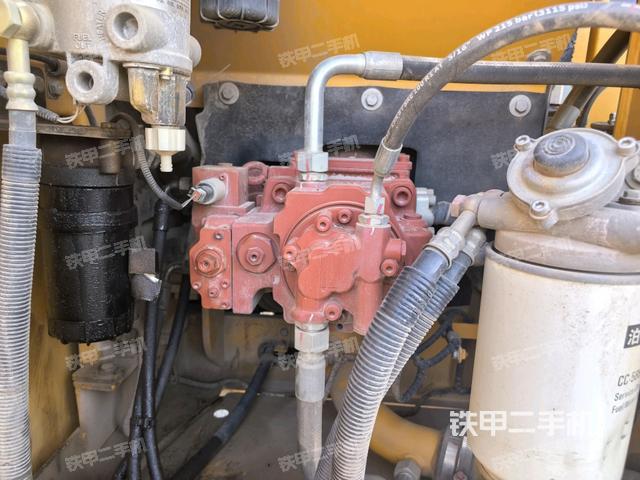 液壓泵斜45?左（大件艙室）