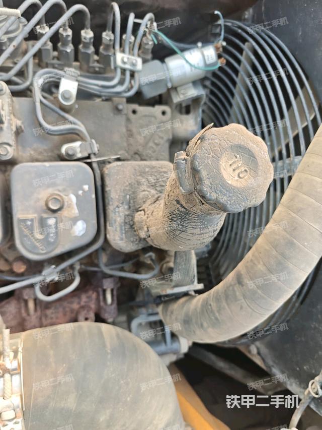 气门室盖螺丝特写（上车部件）