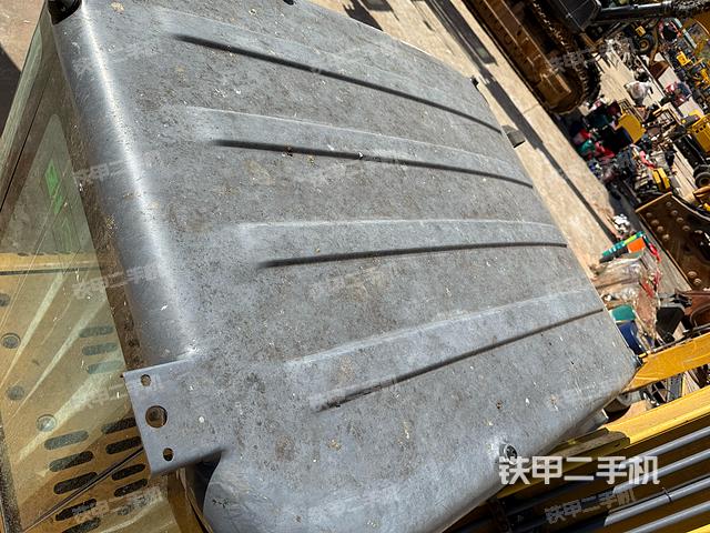 回转马达和主控阀（整机外观）