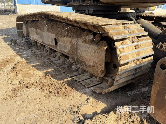 單側履帶整體（整機外觀）