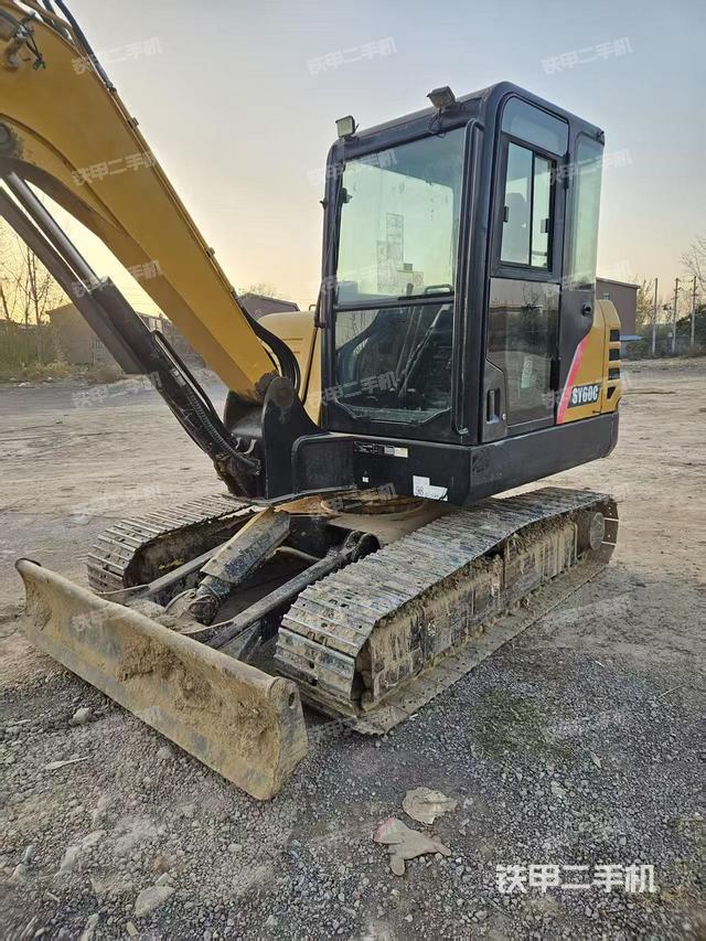 三一重工SY60C挖掘機
