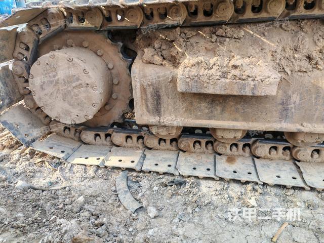 单侧履带整体（整机外观）